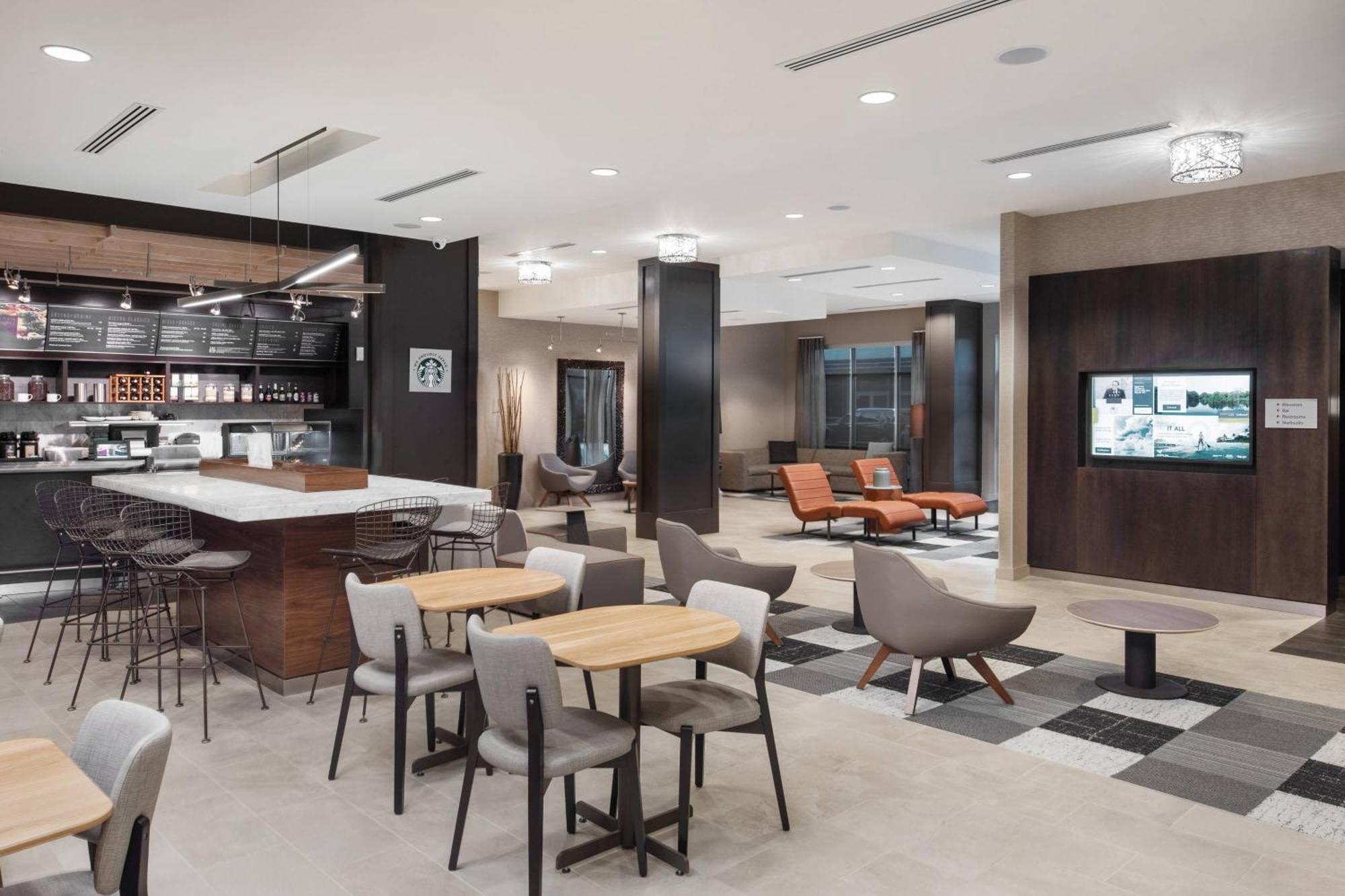 Courtyard By Marriott Baton Rouge Downtown Hotel Exterior photo